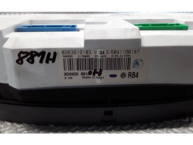 Панель приборов 3D0920982H   Volkswagen Phaeton       