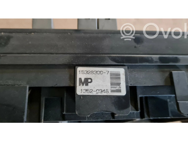 Блок предохранителей  153283007   Chevrolet TrailBlazer    