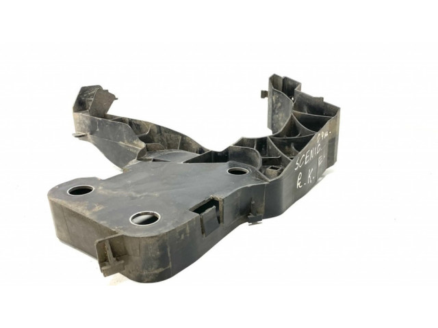 Передний держатель бампера