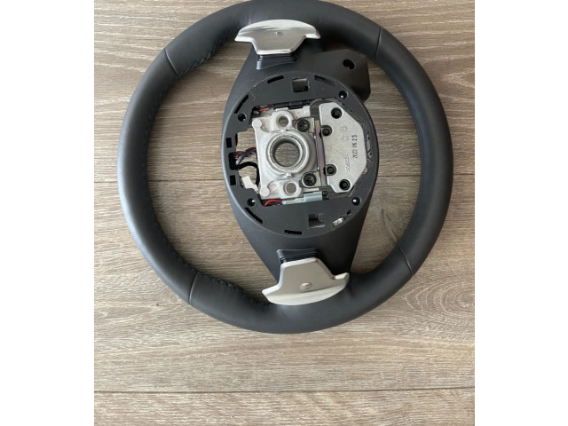 Volant KIA Niro 2023 V07V