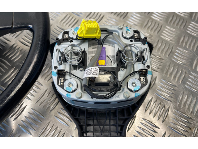 Руль Volkswagen Jetta V 2005 - 2010 года 1K0419091M, 1K0880201AB