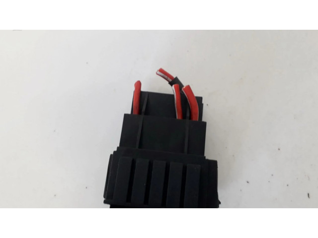 Pojistková skříňka BMW 5 E39 1998