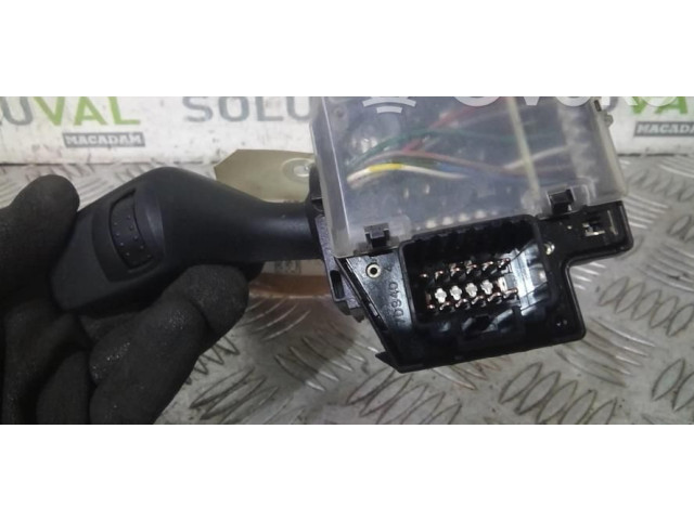 Ручка стеклоочистителей 1350067   Ford C-MAX I