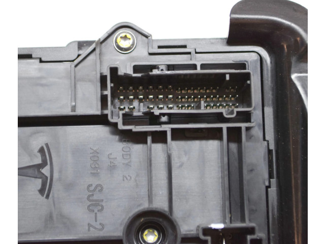 Блок комфорта 156745500C, 156735900B   Tesla Model 3   