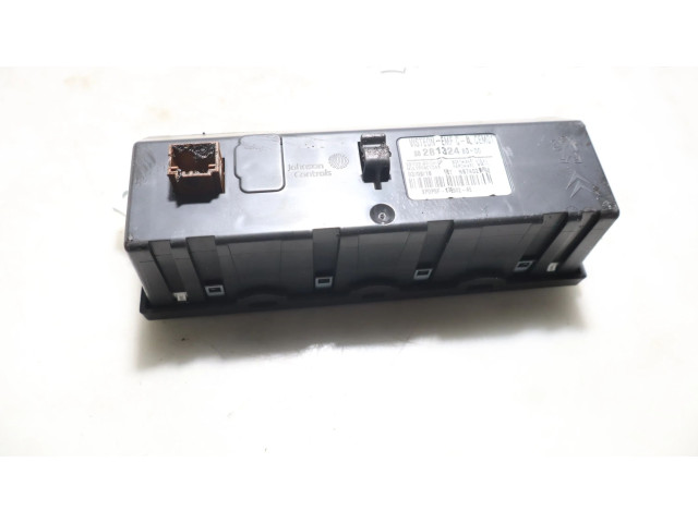 Дисплей       Peugeot 301