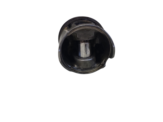  Поршень    Volvo V70  