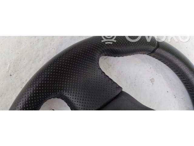 Volant Nissan Juke I F15 2014