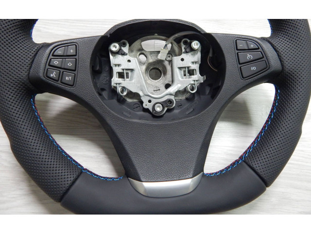 Руль BMW X3 E83 2003 - 2010 года 3-385-E83-10