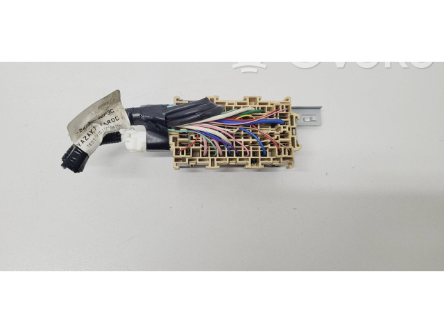 Pojistková skříňka 240103ZP3C Nissan Pulsar 2015