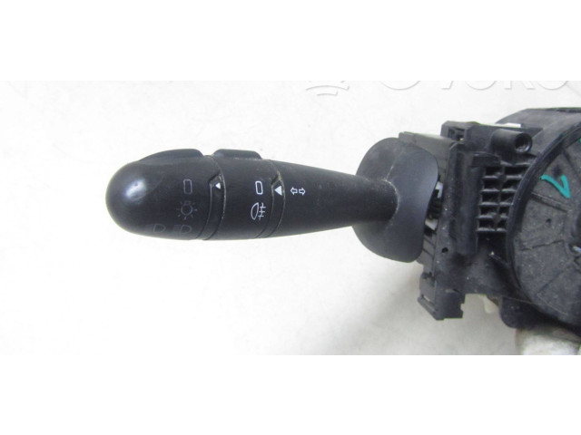 Ручка стеклоочистителей 8200070265   Renault Trafic II (X83)