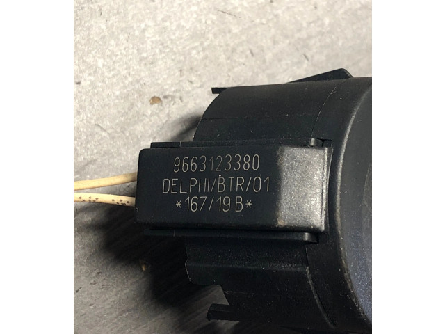 Vstřikovač 9663123380 Peugeot 308