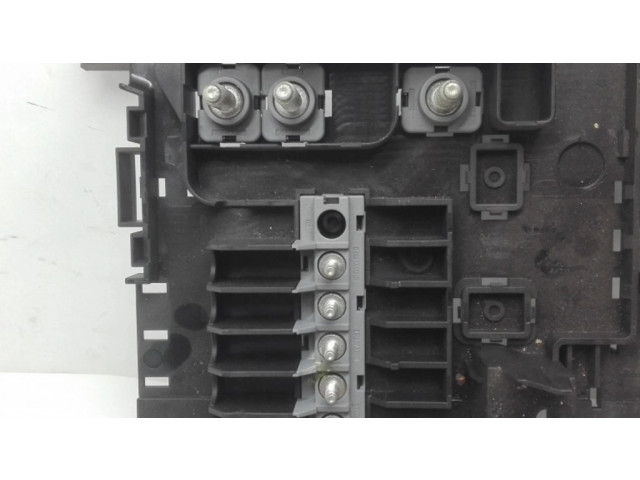   Pojistková skříňka 7L0937548C   Audi Q7 4L 2008