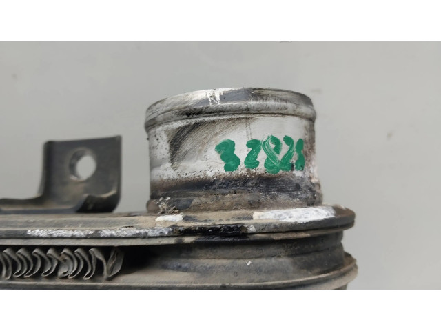 Интеркулер 4518371 Ford Ranger 2.5