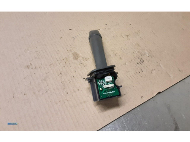 Ручка стеклоочистителей Volvo V70