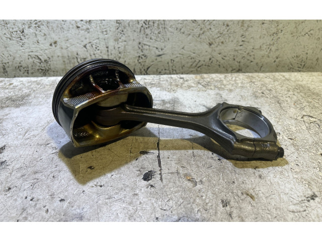 Поршень с шатуном Jeep Grand Cherokee WL