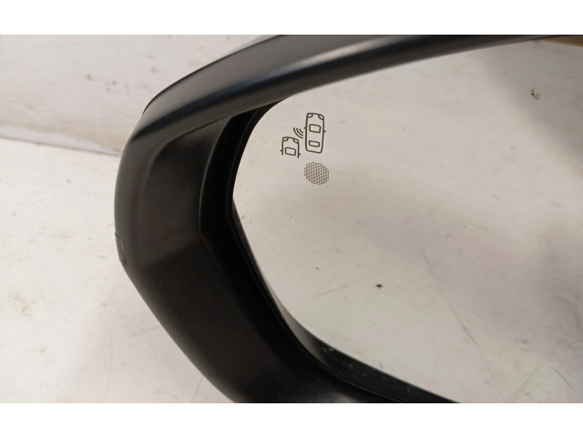 Zpětné zrcátko  Peugeot 5008 II 2019  0415163  