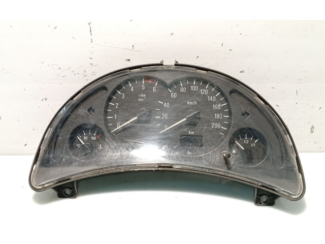 Панель приборов 13156174, 88311302 Opel Combo C