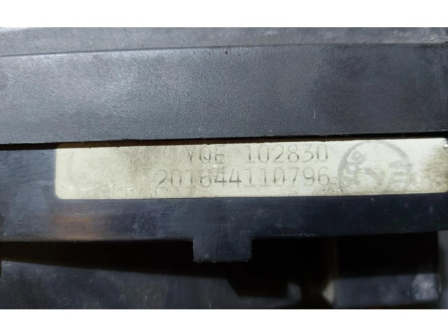 Блок предохранителей YQE102830 Rover 200 XV