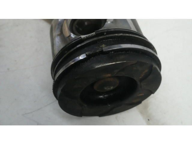 Píst Ford C-MAX I pro naftový motor 1.6