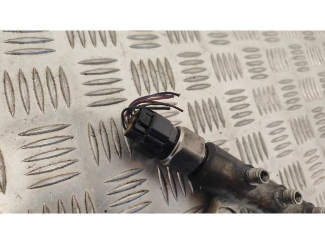 Топливная рампа 894586001 Lexus IS 220D-250-350 2.2