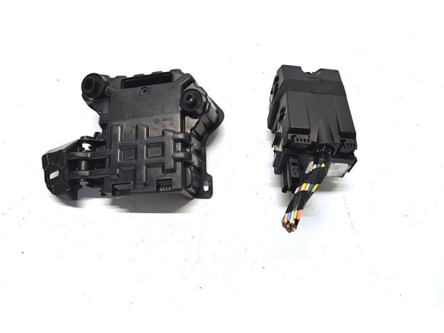 Блок предохранителей 9672641980   Peugeot 2008 II    