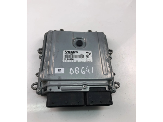 Блок управления двигателем Блок управления 31336983, 0281018414   Volvo V70