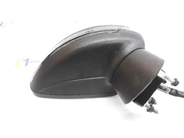 Зеркало электрическое     Сзади   Audi A1  2010-2018 года   