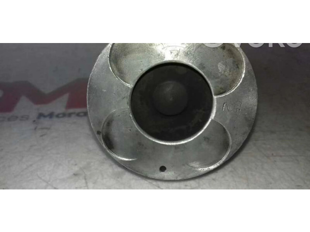 Поршень Nissan Navara