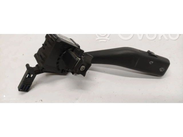 Ручка стеклоочистителей 1K0953519B Volkswagen Caddy