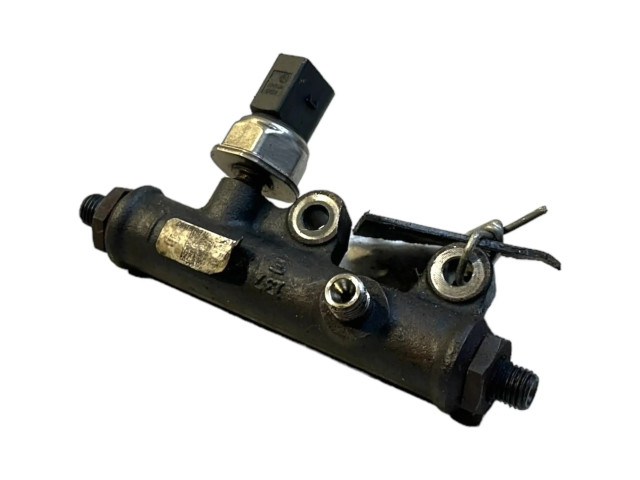 Топливная рампа 4R8Q9C066, B3111262 Jaguar S-Type 2.7