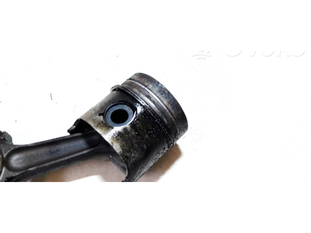 Píst    Citroen Berlingo  pro benzínový motor 1.8  