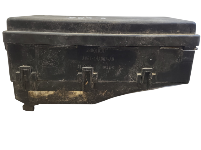 Pojistková skříňka AV6T14A067AB, AV6T14A076AB Ford C-MAX II 2011