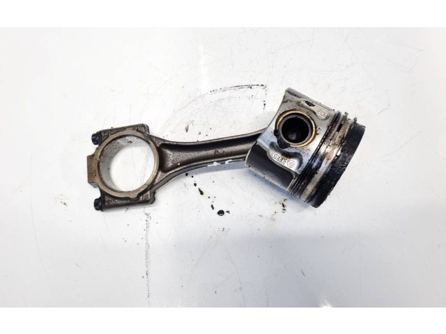  Поршень с шатуном    Skoda Octavia Mk2 (1Z)  