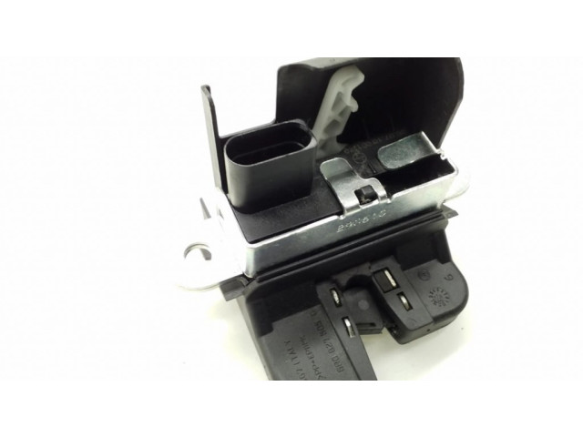 замок багажника 6R0827505B    Volkswagen Cross Polo 2009-2018 года