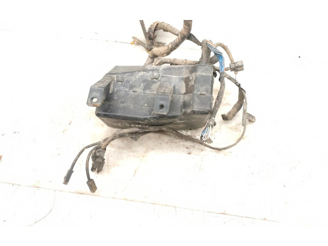 Pojistková skříňka YA1719 Mitsubishi Pajero 2000