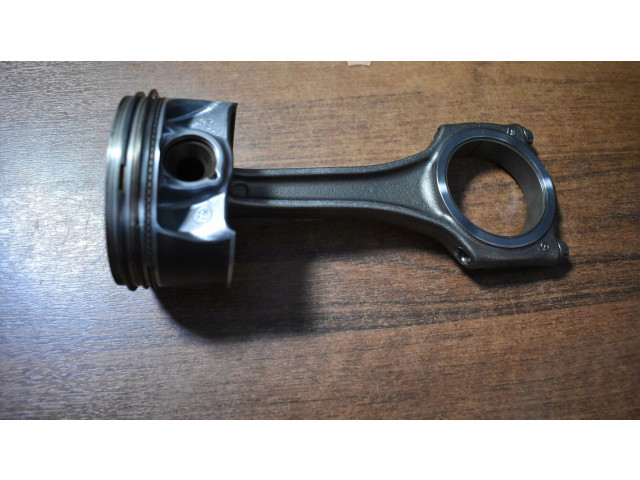 Поршень Porsche Cayenne (9Y0 9Y3)