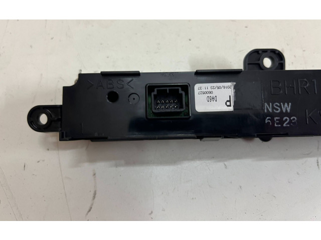 Дисплей    BHR155260   Mazda CX-3