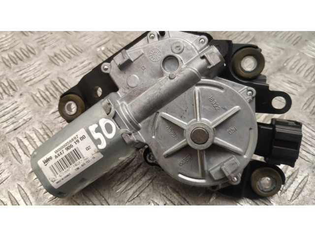 Двигатель стеклоочистителя заднего стекла