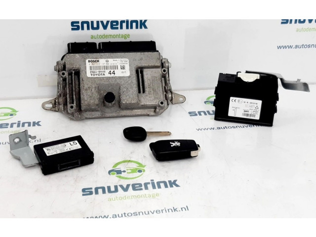 Блок управления двигателя B001048680, 1677661180   Peugeot 108