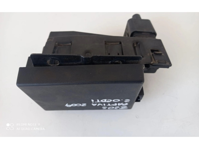 Блок предохранителей 0281003041, 0281003041 Chevrolet Captiva