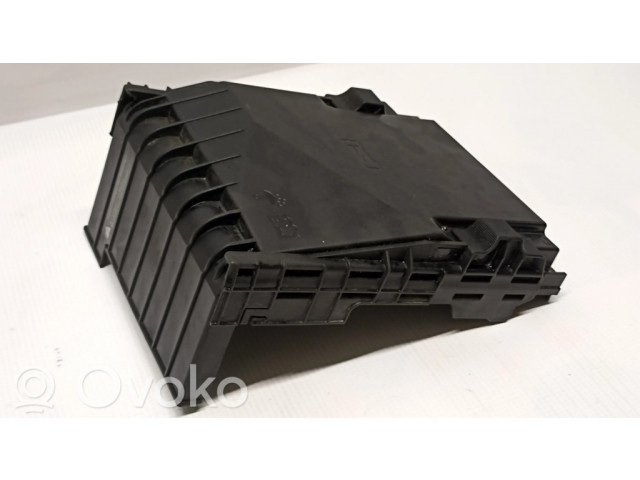 Pojistková skříňka Крышка ящика предохранителей 1K0937132F, 1K0937132G   Volkswagen Golf VI 2010