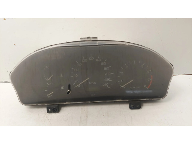 Панель приборов GE6WD Mazda 626