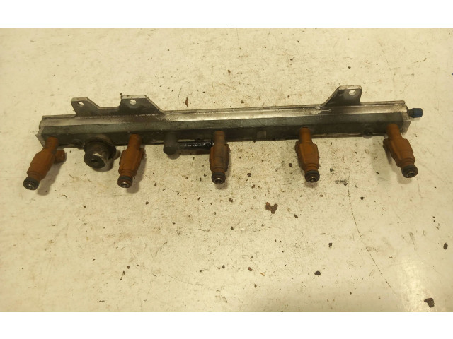 Топливная рампа 9202710   Volvo XC70  