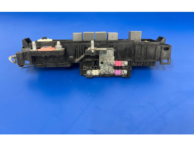 Блок предохранителей 1034405-00-E, 0514617817332   Tesla Model X    