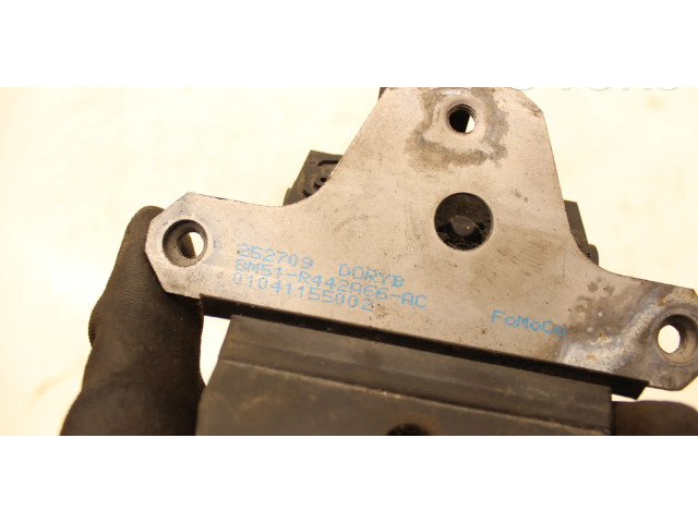 Zámek zadních dveří 8M51R442A66 Ford Focus 2009