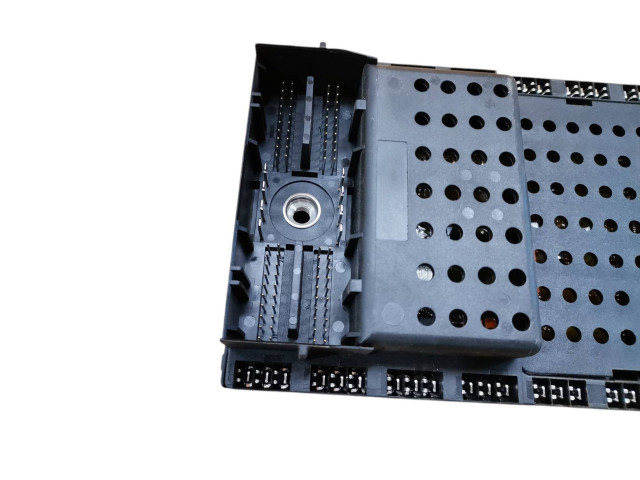 Блок предохранителей 30679527, 04W122 Volvo XC90