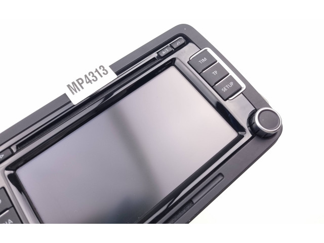 Радио/ проигрыватель CD/DVD / навигация