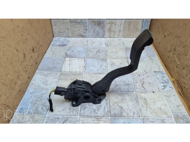 Педаль акселератора