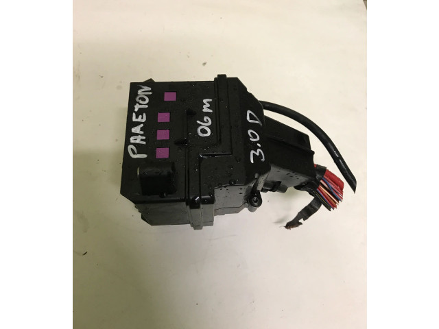 Блок предохранителей  3D2937495   Volkswagen Phaeton    