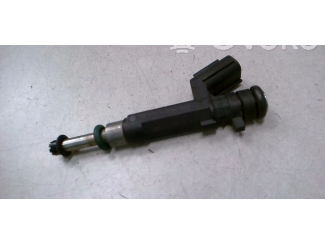 Vstřikovač Nissan Juke I F15